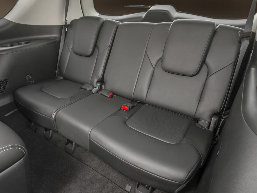  Infiniti QX80 5.6 2015 года  (фото 10 из 17)